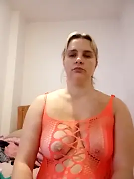 JessicaItalia online show from November 15, 2025, 10:08 am