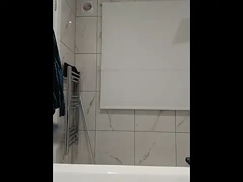 CloudyMuscleBeefy online show from November 30, 2025, 8:20 pm