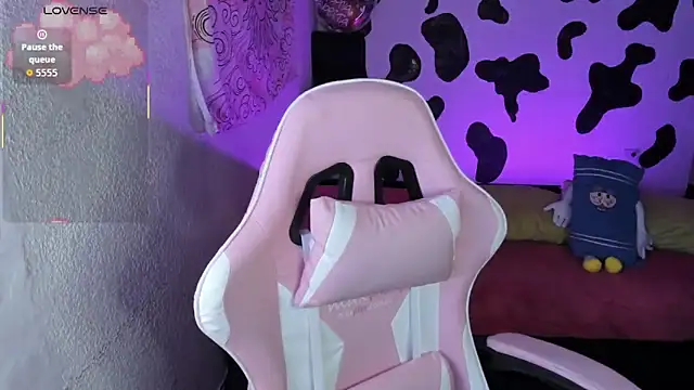 Snapshot of abbie_jensen_ chatting on November 18, 2025, 10:07 am abbie jensen online show from November 18, 2025, 10:07 am