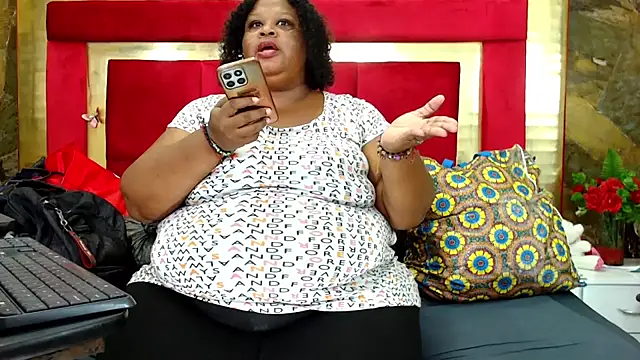 Snapshot of Exoticbigmandy chatting on July 14, 2026, 8:26 pm Exoticbigmandy online show from July 14, 2026, 8:26 pm