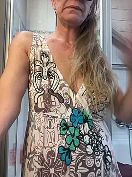 Snapshot of LucyLingerie78 chatting on July 2, 2026, 11:27 am LucyLingerie78 online show from July 2, 2026, 11:27 am