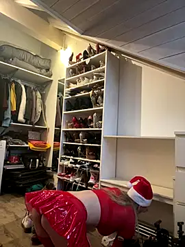 Snapshot of LucyLingerie78 chatting on December 16, 2025, 12:31 pm LucyLingerie78 online show from December 16, 2025, 12:31 pm