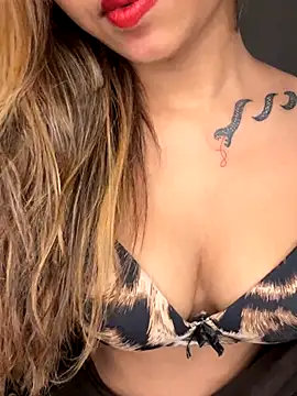 Scarlett 1819 online show from October 29, 2025, 5:12 pm