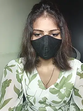 Isha Sax online show from November 11, 2025, 7:47 am