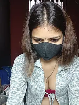 Isha Sax online show from October 29, 2025, 8:35 am