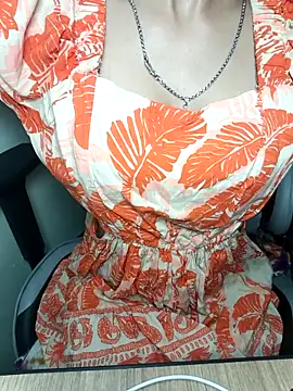 Isha Sax online show from September 9, 2025, 3:05 am