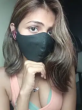 Isha Sax online show from December 17, 2025, 7:13 am