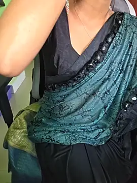 Snapshot of Isha_Sax chatting on May 3, 2026, 3:22 am Isha Sax online show from May 3, 2026, 3:22 am