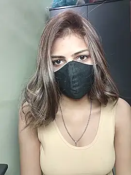 Isha Sax online show from November 15, 2025, 9:46 am