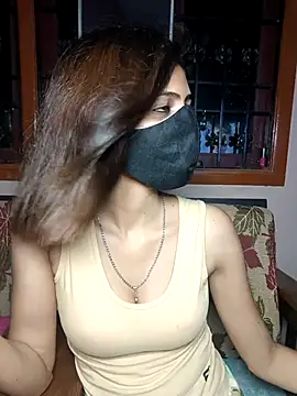 Isha Sax online show from October 6, 2025, 7:58 pm