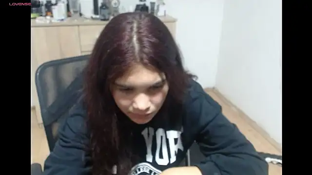 Snapshot of MalloryMyers chatting on September 11, 2025, 5:57 pm MalloryMyers online show from September 11, 2025, 5:57 pm