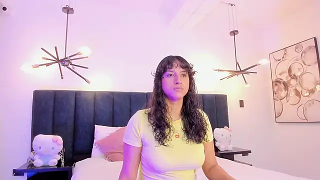 niia7 online show from December 19, 2025, 7:38 pm