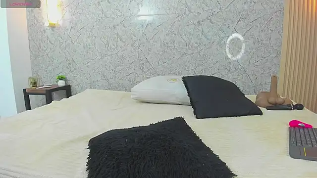 Snapshot of Antonella_west chatting on April 18, 2026, 9:59 pm Antonella west online show from April 18, 2026, 9:59 pm