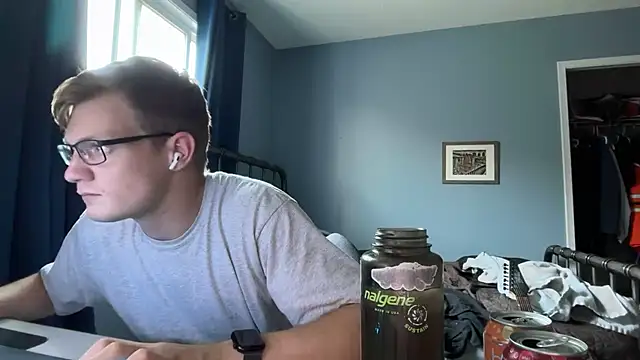 lustylyndon online show from July 23, 2026, 2:42 am