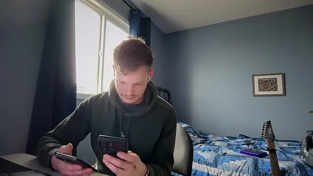 lustylyndon online show from April 15, 2026, 2:43 pm