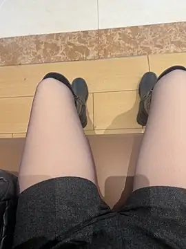 xiaoyuan01 online show from November 24, 2025, 1:49 am