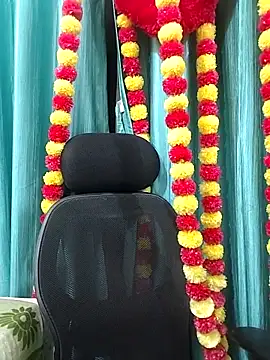 Aanya hotty online show from March 2, 2026, 6:26 pm