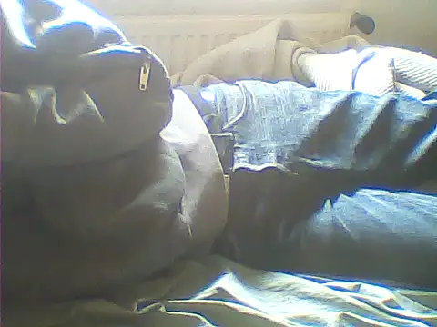 Snapshot of rimbaud77 chatting on September 28, 2025, 9:27 am rimbaud77 online show from September 28, 2025, 9:27 am