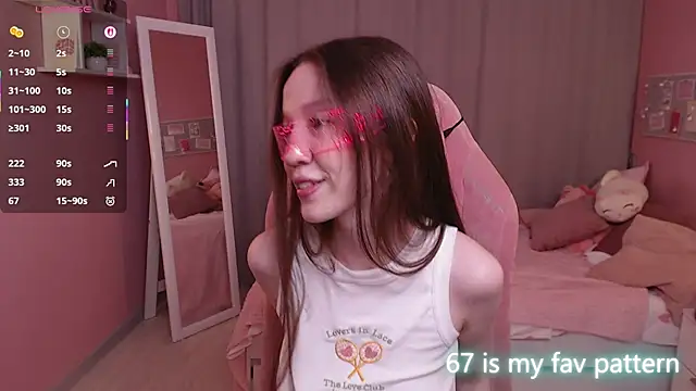 Snapshot of Shriya_Sarann chatting on February 10, 2026, 2:05 pm Shriya Sarann online show from February 10, 2026, 2:05 pm