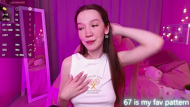 Snapshot of Shriya_Sarann chatting on February 18, 2026, 2:13 pm Shriya Sarann online show from February 18, 2026, 2:13 pm