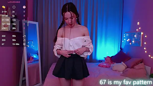 Snapshot of Shriya_Sarann chatting on February 21, 2026, 2:08 pm Shriya Sarann online show from February 21, 2026, 2:08 pm