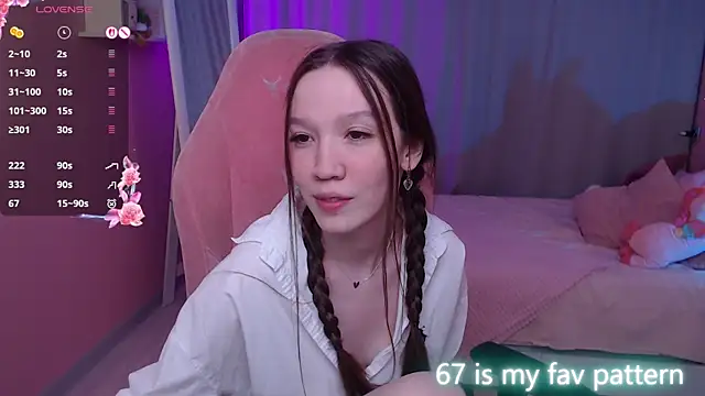 Shriya Sarann online show from March 28, 2026, 2:29 pm