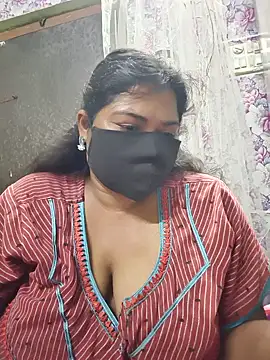 Snapshot of Liyaa_24 chatting on July 20, 2026, 4:53 pm Liyaa 24 online show from July 20, 2026, 4:53 pm