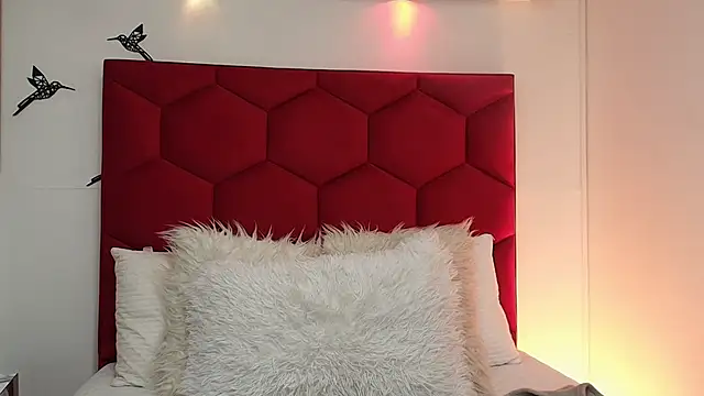 Snapshot of EmmaJhomson chatting on February 23, 2026, 12:50 pm EmmaJhomson online show from February 23, 2026, 12:50 pm