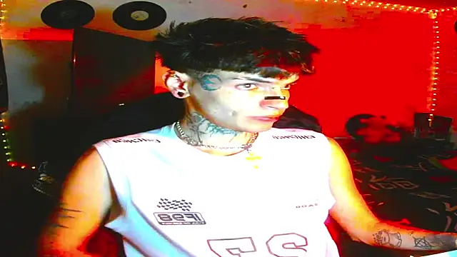 Snapshot of prince_x_dark chatting on April 15, 2026, 7:47 am prince x dark online show from April 15, 2026, 7:47 am