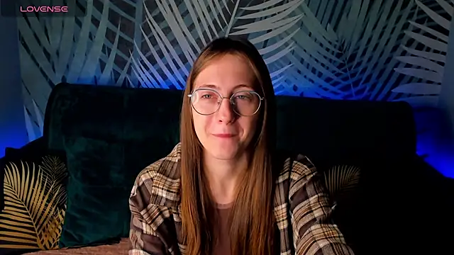 ChristyCrayme online show from November 9, 2025, 10:25 pm