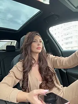 LunaBex online show from November 26, 2025, 8:47 am