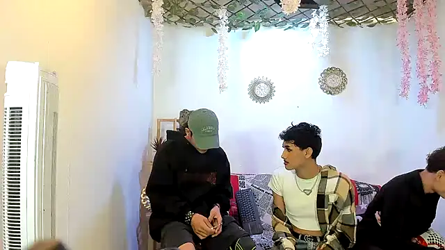 Bastian boyshot77 online show from February 15, 2026, 1:54 pm