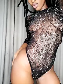 Snapshot of chocolatehotwife chatting on April 20, 2026, 12:02 am chocolatehotwife online show from April 20, 2026, 12:02 am