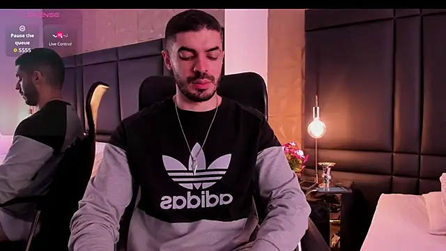 Snapshot of AxelThompson_ chatting on September 10, 2025, 11:31 am AxelThompson online show from September 10, 2025, 11:31 am