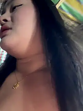 chenyu0308 online show from November 22, 2025, 3:27 am