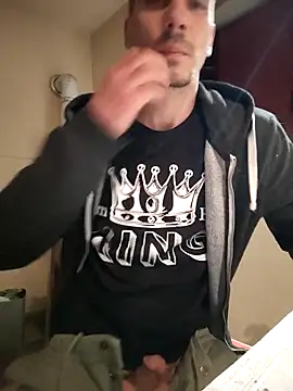 Snapshot of MrThomas31 chatting on March 26, 2026, 6:06 pm MrThomas31 online show from March 26, 2026, 6:06 pm