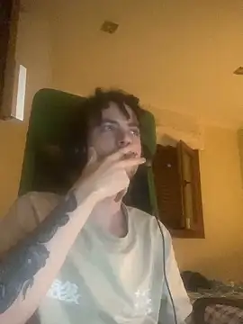 AngelJoven online show from September 17, 2025, 10:23 pm