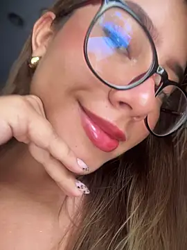 sara calderon online show from October 21, 2025, 1:32 pm