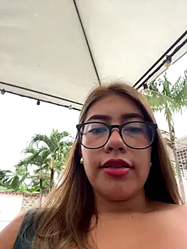 sara calderon online show from September 24, 2025, 1:17 pm
