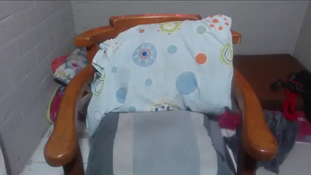 rose-crystal online show from April 14, 2026, 12:59 am