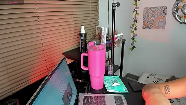 Kimberly-Graham 01 online show from October 4, 2025, 12:34 am