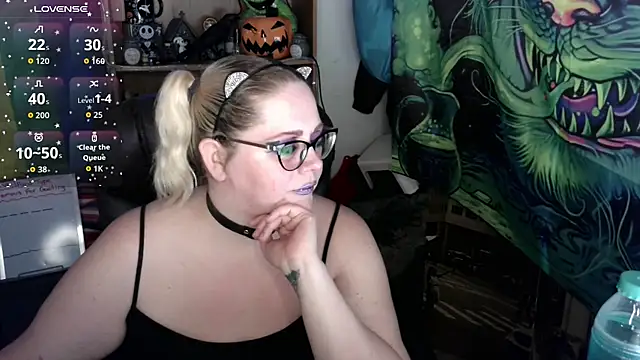 Kinky Witch online show from July 14, 2026, 4:35 pm