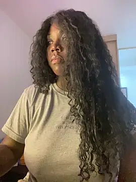 Alexia 24 online show from April 5, 2026, 1:45 am