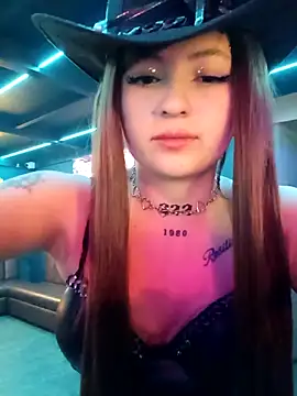 madelen b online show from December 2, 2025, 2:12 am