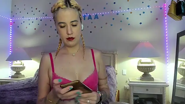 Snapshot of aalokitaa chatting on October 12, 2025, 10:33 pm aalokitaa online show from October 12, 2025, 10:33 pm