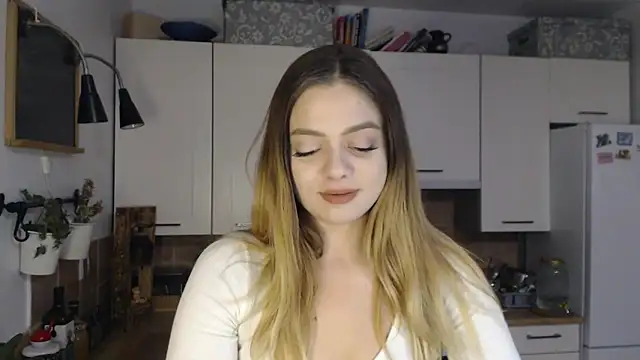 Snapshot of BuffyxLUST chatting on December 1, 2025, 3:35 pm BuffyxLUST online show from December 1, 2025, 3:35 pm