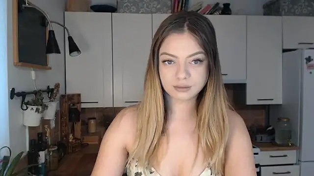 Snapshot of BuffyxLUST chatting on January 12, 2026, 7:59 am BuffyxLUST online show from January 12, 2026, 7:59 am