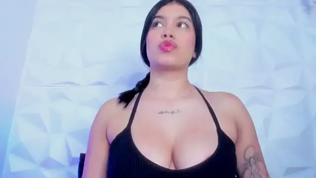 zarahcoxx online show from September 30, 2025, 4:18 am