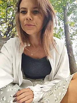 Snapshot of YOURLIKAA chatting on September 10, 2025, 3:38 am YOURLIKAA online show from September 10, 2025, 3:38 am