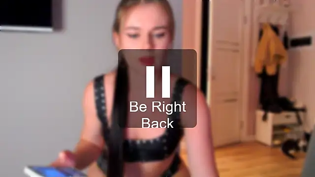 AlexaButttler online show from October 20, 2025, 9:37 pm